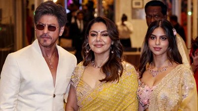 SRK & Family Sparkle at Arjun Tendulkar Wedding: 'Bollywood Royalty' Shines! SRK & Family Sparkle at Arjun Tendulkar Wedding: 'Bollywood Royalty' Shines!