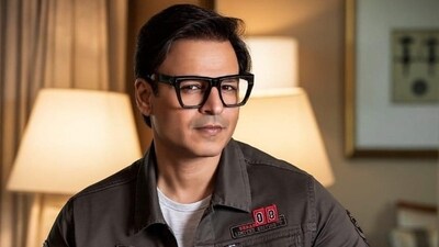 Vivek Oberoi Relieved, Thanks UAE & Emirates for Safe Return Amid Middle East Tensions Vivek Oberoi Relieved, Thanks UAE & Emirates for Safe Return Amid Middle East Tensions