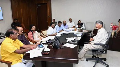 పోలవరంపై సీఎం చంద్రబాబు సీరియస్: కేంద్రంతో నిరంతర సమన్వయం! నాణ్యతకు అత్యంత ప్రాధాన్యత!! పోలవరంపై సీఎం చంద్రబాబు సీరియస్: కేంద్రంతో నిరంతర సమన్వయం! నాణ్యతకు అత్యంత ప్రాధాన్యత!!