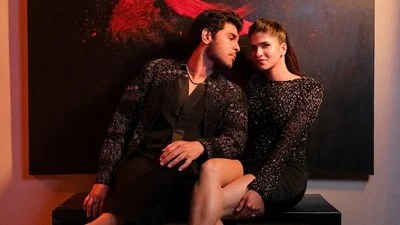 షాకింగ్: కాఫీ షాప్లో లవర్ తో అల్లు శిరీష్.. చిరు సతీమణికి ఫోన్.. లవ్ స్టోరీ లీక్! షాకింగ్: కాఫీ షాప్లో లవర్ తో అల్లు శిరీష్.. చిరు సతీమణికి ఫోన్.. లవ్ స్టోరీ లీక్!