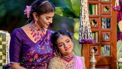 మంచు లక్ష్మి కూతురు హాఫ్ శారీ వేడుక.. మంచు ఫ్యామిలీలో గ్రాండ్ సెలబ్రేషన్స్! వైరల్ ఫోటోలు!! మంచు లక్ష్మి కూతురు హాఫ్ శారీ వేడుక.. మంచు ఫ్యామిలీలో గ్రాండ్ సెలబ్రేషన్స్! వైరల్ ఫోటోలు!!