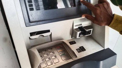 ATM నగదు విత్డ్రాపై కొత్త రూల్స్! ఏప్రిల్ 1 నుంచి యూపీఐ ఛార్జీలు బాదుడే బాదుడు! ATM నగదు విత్డ్రాపై కొత్త రూల్స్! ఏప్రిల్ 1 నుంచి యూపీఐ ఛార్జీలు బాదుడే బాదుడు!