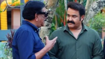 రికార్డ్ బ్రేకింగ్ న్యూస్: మోహన్ లాల్, ప్రియదర్శన్ కాంబోతో టాలీవుడ్ షేక్! రికార్డ్ బ్రేకింగ్ న్యూస్: మోహన్ లాల్, ప్రియదర్శన్ కాంబోతో టాలీవుడ్ షేక్!