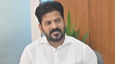 హైదరాబాద్ ట్రాఫిక్కు చెక్: ఎలివేటెడ్ కారిడార్లతో విప్లవాత్మక మార్పులు! హైదరాబాద్ ట్రాఫిక్కు చెక్: ఎలివేటెడ్ కారిడార్లతో విప్లవాత్మక మార్పులు!