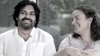 షాకింగ్: పవన్ కళ్యాణ్ భార్య ఎంట్రీతో సోషల్ మీడియా షేక్.. చిరంజీవి ఆశీస్సులు, మెగా ఫ్యాన్స్ ఫుల్ ఖుష్! షాకింగ్: పవన్ కళ్యాణ్ భార్య ఎంట్రీతో సోషల్ మీడియా షేక్.. చిరంజీవి ఆశీస్సులు, మెగా ఫ్యాన్స్ ఫుల్ ఖుష్!