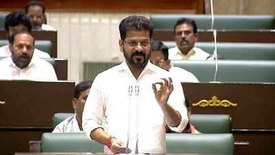రేవంత్ రెడ్డి సంచలనం: పేదలకు విద్య, వైద్యంపై భారీ ప్రకటన! రేవంత్ రెడ్డి సంచలనం: పేదలకు విద్య, వైద్యంపై భారీ ప్రకటన!