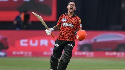 RCB vs SRH: ఇషాన్ విధ్వంసం! గాల్లోకి ఎగిరి సాల్ట్ క్యాచ్ - ఆర్సీబీకి షాక్ ఇచ్చిన హైదరాబాద్!! RCB vs SRH: ఇషాన్ విధ్వంసం! గాల్లోకి ఎగిరి సాల్ట్ క్యాచ్ - ఆర్సీబీకి షాక్ ఇచ్చిన హైదరాబాద్!!