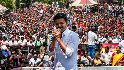 షాకింగ్: రాజకీయాల కోసం లగ్జరీ లైఫ్ వదులుకున్న దళపతి విజయ్! స్టాలిన్కు బిగ్ షాక్!! షాకింగ్: రాజకీయాల కోసం లగ్జరీ లైఫ్ వదులుకున్న దళపతి విజయ్! స్టాలిన్కు బిగ్ షాక్!!