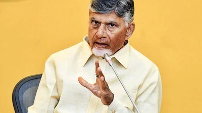 సర్కార్ గుడ్ న్యూస్: ఉద్యోగుల పెండింగ్ బకాయిలపై సీఎం చంద్రబాబు భారీ ప్రకటన! సర్కార్ గుడ్ న్యూస్: ఉద్యోగుల పెండింగ్ బకాయిలపై సీఎం చంద్రబాబు భారీ ప్రకటన!
