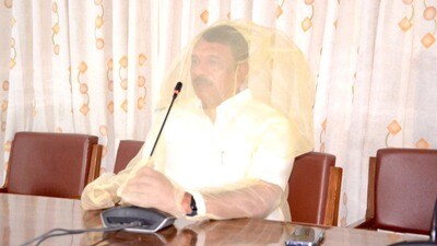 దోమతెరతో అసెంబ్లీలో ఎమ్మెల్యే ధర్నా! ప్రభుత్వానికి దిమ్మతిరిగే షాక్! దోమతెరతో అసెంబ్లీలో ఎమ్మెల్యే ధర్నా! ప్రభుత్వానికి దిమ్మతిరిగే షాక్!