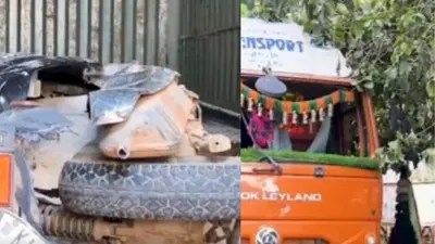 మాదాపూర్లో మృత్యుఘోష: కిలోమీటరు మేర స్కూటీని లాక్కెళ్లిన డీసీఎం, మహిళ దుర్మరణం! మాదాపూర్లో మృత్యుఘోష: కిలోమీటరు మేర స్కూటీని లాక్కెళ్లిన డీసీఎం, మహిళ దుర్మరణం!