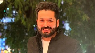 దురంధర్ 2 విధ్వంసం: నేషనల్ అవార్డుకు ఆదిత్య ధర్ రెడీ అంటున్నాడు! రికార్డులు బ్రేక్, కోహ్లీ ఫిదా!! దురంధర్ 2 విధ్వంసం: నేషనల్ అవార్డుకు ఆదిత్య ధర్ రెడీ అంటున్నాడు! రికార్డులు బ్రేక్, కోహ్లీ ఫిదా!!
