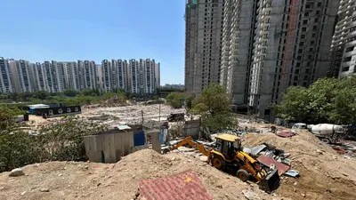 హైదరాబాద్లో సంచలనం: ఐటీ కారిడార్లో రూ.1200 కోట్ల భూ కుంభకోణం బట్టబయలు! హైదరాబాద్లో సంచలనం: ఐటీ కారిడార్లో రూ.1200 కోట్ల భూ కుంభకోణం బట్టబయలు!