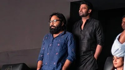 ప్రభాస్ విధ్వంసం: అల్లు సినిమాస్లో సందీప్ వంగతో ధురంధర్ 2 - రాత్రి 3 గంటలకు ఫ్యాన్స్ దెబ్బకు థియేటర్ షేక్! ప్రభాస్ విధ్వంసం: అల్లు సినిమాస్లో సందీప్ వంగతో ధురంధర్ 2 - రాత్రి 3 గంటలకు ఫ్యాన్స్ దెబ్బకు థియేటర్ షేక్!