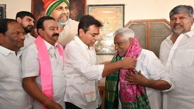బీఆర్ఎస్లోకి జీవన్ రెడ్డి: కేటీఆర్ ఆహ్వానం! కాంగ్రెస్కు షాక్! బీఆర్ఎస్లోకి జీవన్ రెడ్డి: కేటీఆర్ ఆహ్వానం! కాంగ్రెస్కు షాక్!
