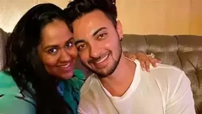Family Shock! Aayush Sharma on Marrying Salman Khan's Sister Arpita Family Shock! Aayush Sharma on Marrying Salman Khan's Sister Arpita