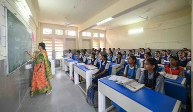 టీచర్ ఉద్యోగాల భర్తీకి లైన్ క్లియర్! టీజీ టెట్ 2026 నోటిఫికేషన్ విడుదల!! టీచర్ ఉద్యోగాల భర్తీకి లైన్ క్లియర్! టీజీ టెట్ 2026 నోటిఫికేషన్ విడుదల!!