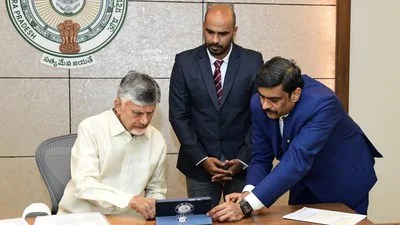 ఏపీలో జనగణన మహా యజ్ఞం ప్రారంభం: చంద్రబాబు తొలి అడుగు! ఏపీలో జనగణన మహా యజ్ఞం ప్రారంభం: చంద్రబాబు తొలి అడుగు!