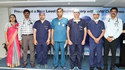 మెదడు శస్త్రచికిత్సలో విప్లవం: బేగంపేట కిమ్స్లో రోబోటిక్ మైక్రోస్కోప్ సంచలనం! మెదడు శస్త్రచికిత్సలో విప్లవం: బేగంపేట కిమ్స్లో రోబోటిక్ మైక్రోస్కోప్ సంచలనం!