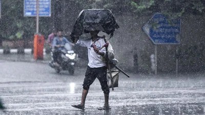 తెలంగాణలో వాతావరణ బీభత్సం! ఈ జిల్లాలకు భారీ వర్ష సూచన! తెలంగాణలో వాతావరణ బీభత్సం! ఈ జిల్లాలకు భారీ వర్ష సూచన!