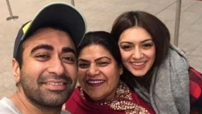 Hansika Motwani on Healing After Divorce: 'Therapy Pulled Me From a Dark Place' Hansika Motwani on Healing After Divorce: 'Therapy Pulled Me From a Dark Place'