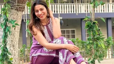 Aparna Dixit's Lucknow OTT Shoot: A 'Work-Cum-Vacation' Filled with Food & Family Aparna Dixit's Lucknow OTT Shoot: A 'Work-Cum-Vacation' Filled with Food & Family