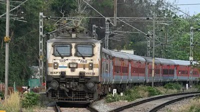 భక్తులకు శుభవార్త! తిరుపతి, హైదరాబాద్లకు అదనపు రైళ్లు: పూర్తి వివరాలు ఇవే! భక్తులకు శుభవార్త! తిరుపతి, హైదరాబాద్లకు అదనపు రైళ్లు: పూర్తి వివరాలు ఇవే!