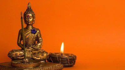 గౌతమ బుద్ధుని అమృత బోధనలు: అంతర్గత శాంతికి, మోక్షానికి మార్గం గౌతమ బుద్ధుని అమృత బోధనలు: అంతర్గత శాంతికి, మోక్షానికి మార్గం