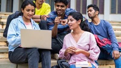 దోస్త్ వెబ్ ఆప్షన్లు షురూ! డిగ్రీ సీటు మీదేనా? ఈ కీలక తేదీలు మిస్ కావద్దు! దోస్త్ వెబ్ ఆప్షన్లు షురూ! డిగ్రీ సీటు మీదేనా? ఈ కీలక తేదీలు మిస్ కావద్దు!