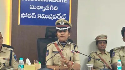 మల్కాజిగిరిలో చరిత్ర సృష్టించిన సుమతి! హైదరాబాద్ పోలీసింగ్లో సరికొత్త అధ్యాయం ప్రారంభం! మల్కాజిగిరిలో చరిత్ర సృష్టించిన సుమతి! హైదరాబాద్ పోలీసింగ్లో సరికొత్త అధ్యాయం ప్రారంభం!