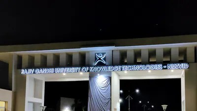 భవిష్యత్తుకు బంగారు బాట: ఏపీ ట్రిపుల్ ఐటీల్లో పీయూసీ, బీటెక్ అడ్మిషన్లు షురూ! భవిష్యత్తుకు బంగారు బాట: ఏపీ ట్రిపుల్ ఐటీల్లో పీయూసీ, బీటెక్ అడ్మిషన్లు షురూ!