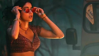 పైకి అమాయకుడు.. లోపల పెద్ద రౌడీ డైరెక్టర్! బుచ్చిబాబుపై జాన్వీ షాకింగ్ కామెంట్స్.. వైరల్! పైకి అమాయకుడు.. లోపల పెద్ద రౌడీ డైరెక్టర్! బుచ్చిబాబుపై జాన్వీ షాకింగ్ కామెంట్స్.. వైరల్!