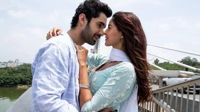 Chand Mera Dil Box Office: Ananya Panday, Lakshya Film Crosses ₹10 Cr Amidst Tough Weekend Chand Mera Dil Box Office: Ananya Panday, Lakshya Film Crosses ₹10 Cr Amidst Tough Weekend