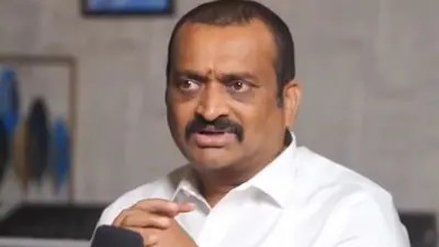 బండ్ల గణేష్ సంచలనం: ఆ సీనియర్ నటుడు చెప్పుతో కొట్టాడు! వైరల్ కామెంట్స్, అసలేం జరిగింది? బండ్ల గణేష్ సంచలనం: ఆ సీనియర్ నటుడు చెప్పుతో కొట్టాడు! వైరల్ కామెంట్స్, అసలేం జరిగింది?