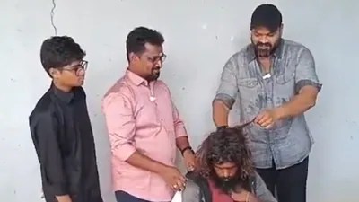 మంచు మనోజ్ రియల్ హీరో! మతిస్థిమితం లేని వ్యక్తికి కొత్త జీవితం.. వీడియో వైరల్! మంచు మనోజ్ రియల్ హీరో! మతిస్థిమితం లేని వ్యక్తికి కొత్త జీవితం.. వీడియో వైరల్!
