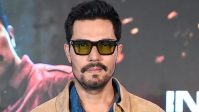 Randeep Hooda Unpacks 'Rude' Label: Blames Bollywood's 'Fragile Glass Egos' Randeep Hooda Unpacks 'Rude' Label: Blames Bollywood's 'Fragile Glass Egos'