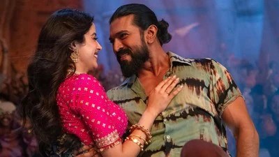 పెద్ది వివాదం పీక్స్కు: జాన్వీ కపూర్ను వస్తువుగా మార్చారా? సింగర్ సుమంగళి షాకింగ్ కామెంట్స్! పెద్ది వివాదం పీక్స్కు: జాన్వీ కపూర్ను వస్తువుగా మార్చారా? సింగర్ సుమంగళి షాకింగ్ కామెంట్స్!