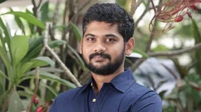 పగలు సాఫ్ట్వేర్ ఇంజనీర్, రాత్రికి కోట్లాది మంది అభిమానుల రచయిత: వేణు రెడ్డి అద్భుత ప్రస్థానం! పగలు సాఫ్ట్వేర్ ఇంజనీర్, రాత్రికి కోట్లాది మంది అభిమానుల రచయిత: వేణు రెడ్డి అద్భుత ప్రస్థానం!