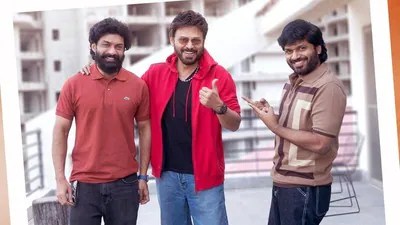 Venkatesh Kalyan Ram Movie: దగ్గుబాటి, నందమూరి హీరోలతో మల్టీస్టారర్.. షూటింగ్ డేట్ రివీల్ చేసిన అనిల్ రావిపూడి Venkatesh Kalyan Ram Movie: దగ్గుబాటి, నందమూరి హీరోలతో మల్టీస్టారర్.. షూటింగ్ డేట్ రివీల్ చేసిన అనిల్ రావిపూడి