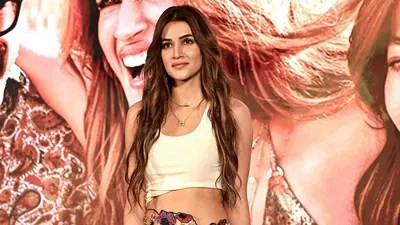 కృతి సనన్ సంచలనం! ఒకేసారి 4 లగ్జరీ ఇళ్లకు గుడ్బై.. కొనేసిన ఆ డైరెక్టర్ ఎవరు? లాభం ఎంతో తెలుసా? కృతి సనన్ సంచలనం! ఒకేసారి 4 లగ్జరీ ఇళ్లకు గుడ్బై.. కొనేసిన ఆ డైరెక్టర్ ఎవరు? లాభం ఎంతో తెలుసా?