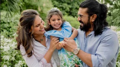మెగా అభిమానులకు పూనకాలు! క్లిన్ కారా ఫేస్ రివీల్.. సోషల్ మీడియా షేక్! మెగా అభిమానులకు పూనకాలు! క్లిన్ కారా ఫేస్ రివీల్.. సోషల్ మీడియా షేక్!