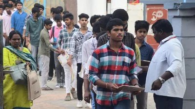 ఏపీ పాలిసెట్ 2026: విద్యార్థులకు భారీ గుడ్న్యూస్! కౌన్సెలింగ్ షెడ్యూల్ వచ్చేసింది! ఏపీ పాలిసెట్ 2026: విద్యార్థులకు భారీ గుడ్న్యూస్! కౌన్సెలింగ్ షెడ్యూల్ వచ్చేసింది!