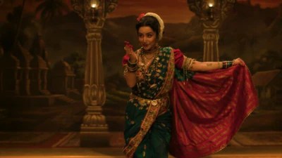 Shraddha Kapoor Electrifies as Lavani Legend Vithabai in 'Eetha' Teaser! Shraddha Kapoor Electrifies as Lavani Legend Vithabai in 'Eetha' Teaser!