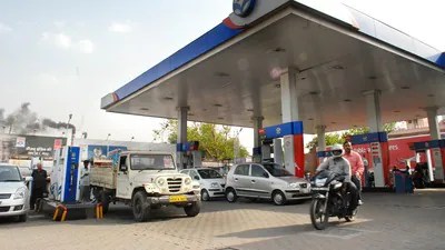 E20 పెట్రోల్తో ఇన్సూరెన్స్ రద్దు? కేంద్రం సంచలన స్పష్టత! E20 పెట్రోల్తో ఇన్సూరెన్స్ రద్దు? కేంద్రం సంచలన స్పష్టత!