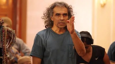 Imtiaz Ali: Audience is Supreme! Bollywood Must Learn Film Making & Marketing from Viewers After 'Main Vaapas Aaunga' Box Office Triumph Imtiaz Ali: Audience is Supreme! Bollywood Must Learn Film Making & Marketing from Viewers After 'Main Vaapas Aaunga' Box Office Triumph