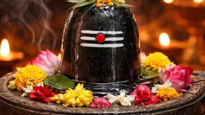 శని ప్రదోష వ్రతం: ఆర్థిక వృద్ధి, సంతాన ప్రాప్తి, ఐశ్వర్యం కొరకు శివారాధన విశిష్టత శని ప్రదోష వ్రతం: ఆర్థిక వృద్ధి, సంతాన ప్రాప్తి, ఐశ్వర్యం కొరకు శివారాధన విశిష్టత