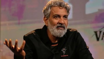 బాహుబలి రిలీజ్ రోజు రాజమౌళికి మైండ్ బ్లాక్! ప్రభాస్ షాకింగ్ కామెంట్స్.. అసలేం జరిగింది? బాహుబలి రిలీజ్ రోజు రాజమౌళికి మైండ్ బ్లాక్! ప్రభాస్ షాకింగ్ కామెంట్స్.. అసలేం జరిగింది?