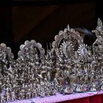 గృహంలో వెండి వస్తువుల స్థాపన: శుభ ఫలితాలు, వాస్తు నియమాలు గృహంలో వెండి వస్తువుల స్థాపన: శుభ ఫలితాలు, వాస్తు నియమాలు