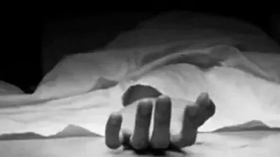 కడుపులోని బిడ్డపై అనుమానం: డీఎన్ఏ టెస్ట్ అడిగిన భర్త, గర్భవతి ఆత్మహత్యతో మెదక్లో విషాదం! కడుపులోని బిడ్డపై అనుమానం: డీఎన్ఏ టెస్ట్ అడిగిన భర్త, గర్భవతి ఆత్మహత్యతో మెదక్లో విషాదం!