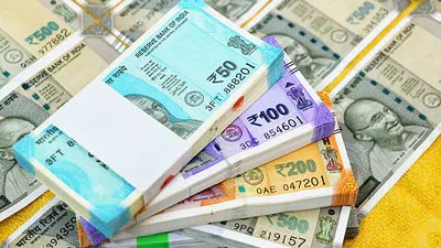 ఉద్యోగులకు డబుల్ ధమాకా! రూ. 2 వేల కోట్ల బకాయిలు విడుదల, సంబరాల్లో ఉద్యోగ లోకం! ఉద్యోగులకు డబుల్ ధమాకా! రూ. 2 వేల కోట్ల బకాయిలు విడుదల, సంబరాల్లో ఉద్యోగ లోకం!